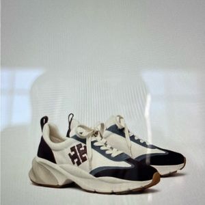 Tory Butch Good Luck Trainer- EUC!